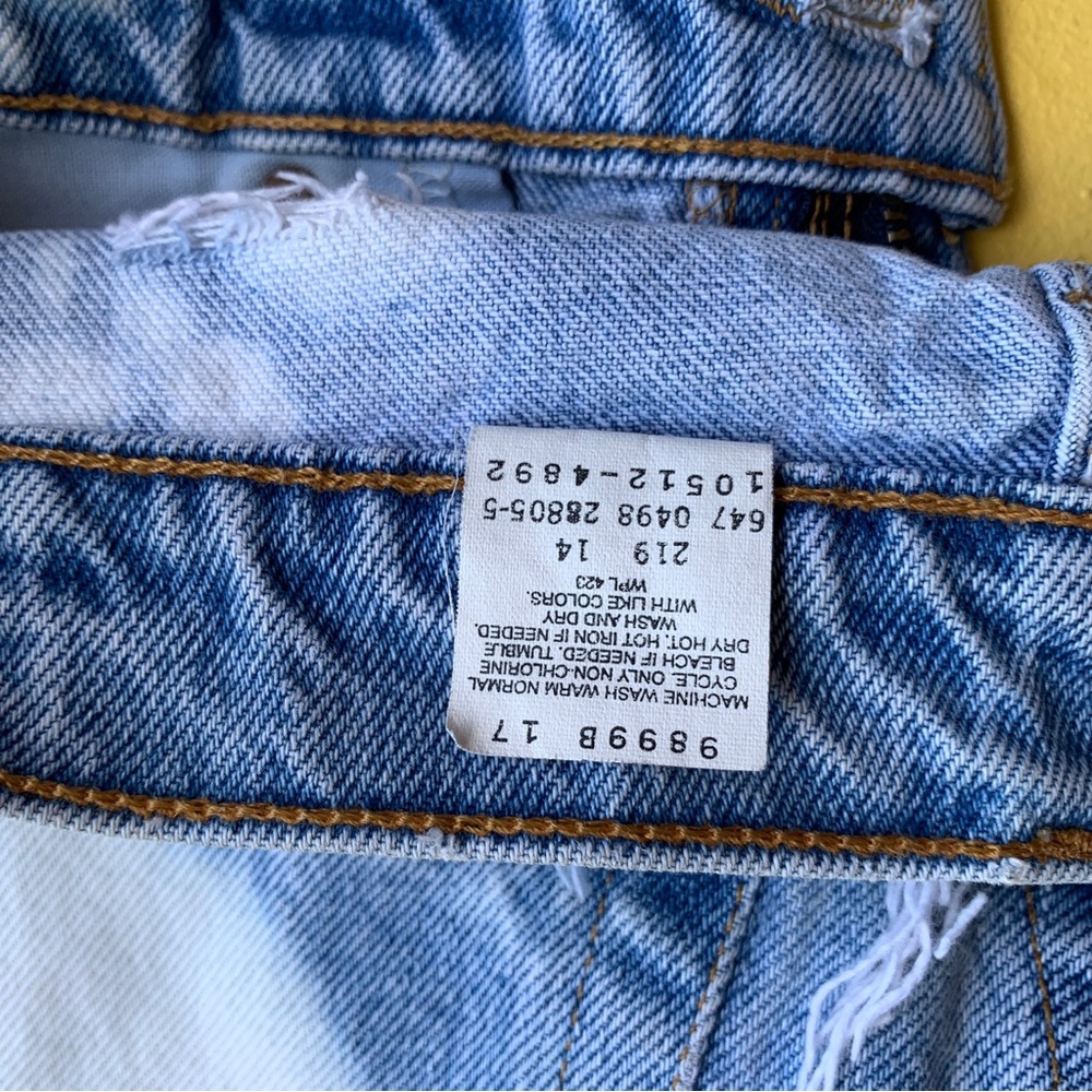 VINTAGE LEVIS red white blue distressed shorts beach summer juniors size 11 - Picture 9 of 11